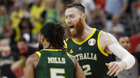 马特奥时代开门黑！西班牙男篮80-92不敌澳大利亚，新帅首秀遭遇当头棒喝