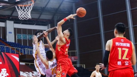 黔里个隆咚锵！遵义的冬夜被篮球烧烫，贵州猛龙这崽儿虽败犹荣